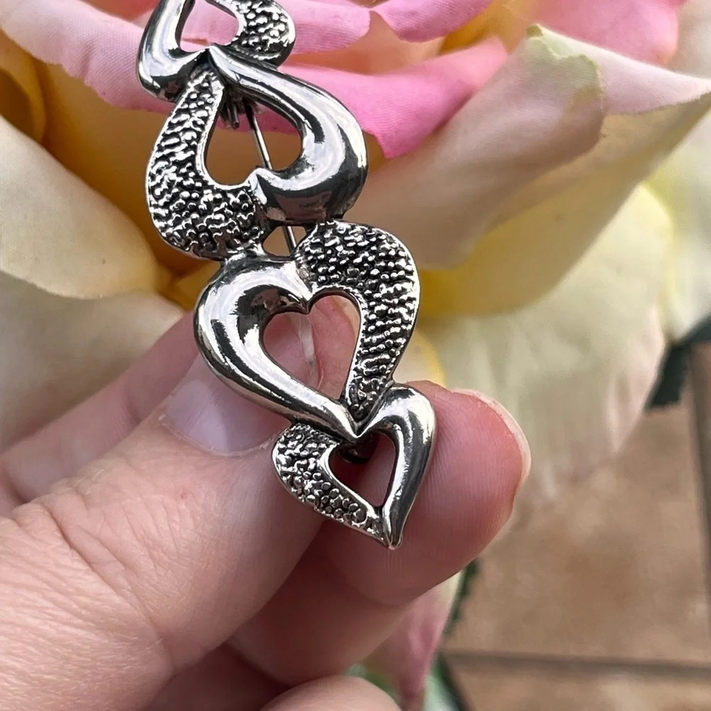 N/A silver hearts
